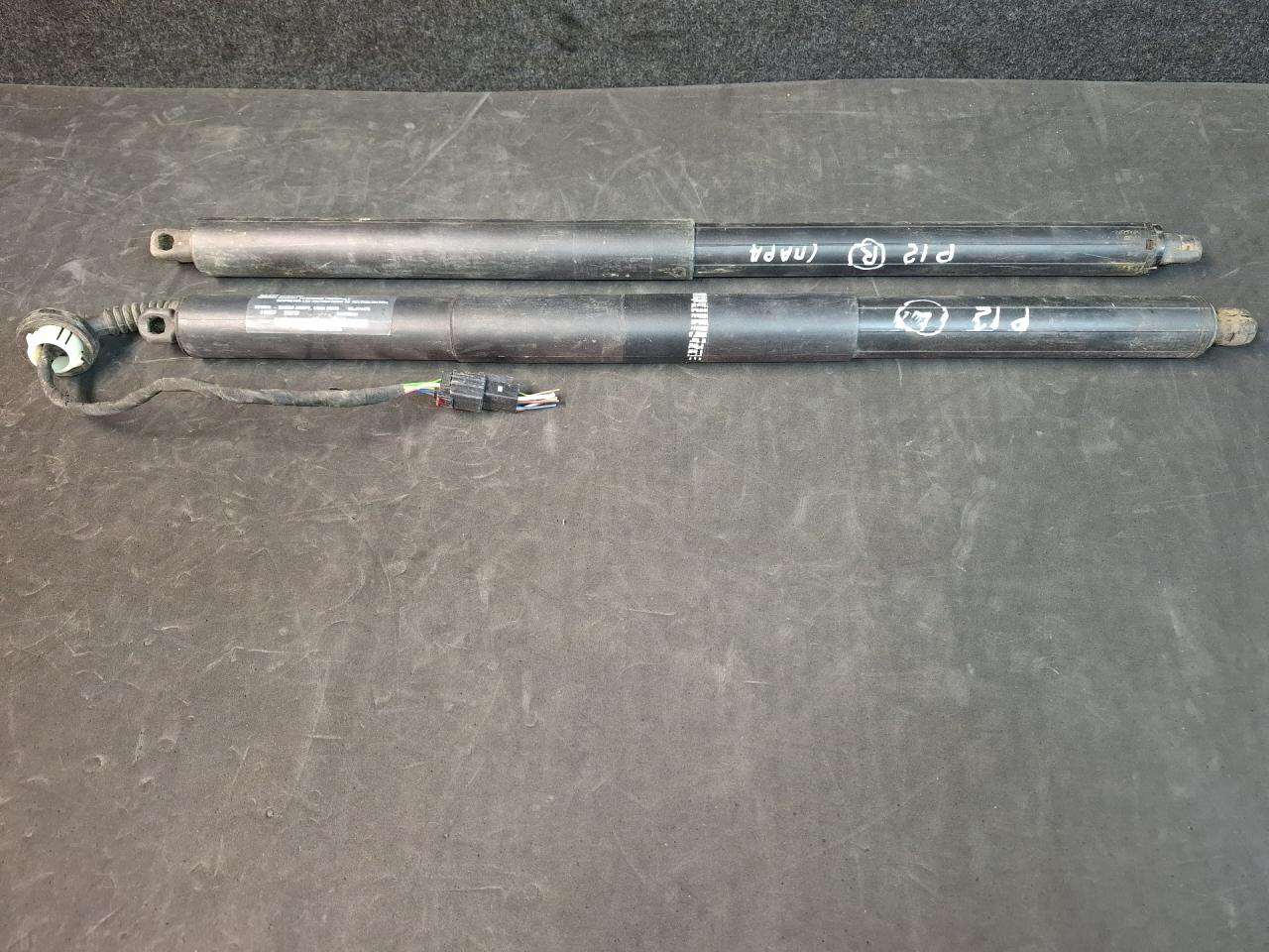 амортизатор крышки багажника (3-5 двери) Chevrolet Equinox 3 поколение 2019, 84470044 - фото №1