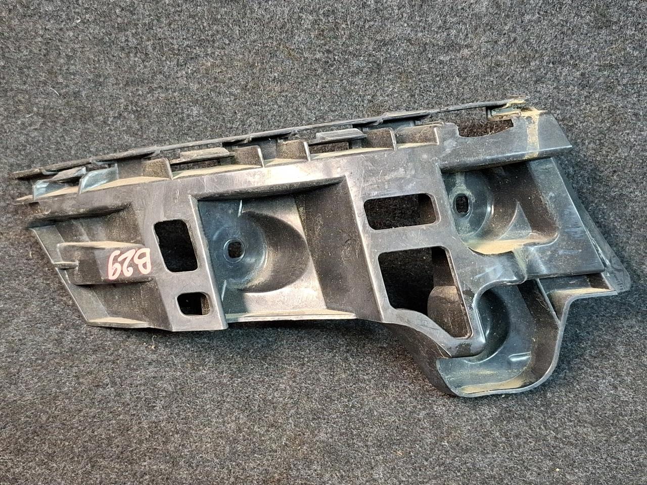 Крепление бампера заднего Volkswagen Jetta 7 поколение 2019, 1.4 л., бензин, АКПП, синий, седан, передний привод, 17A807453 - фото №1