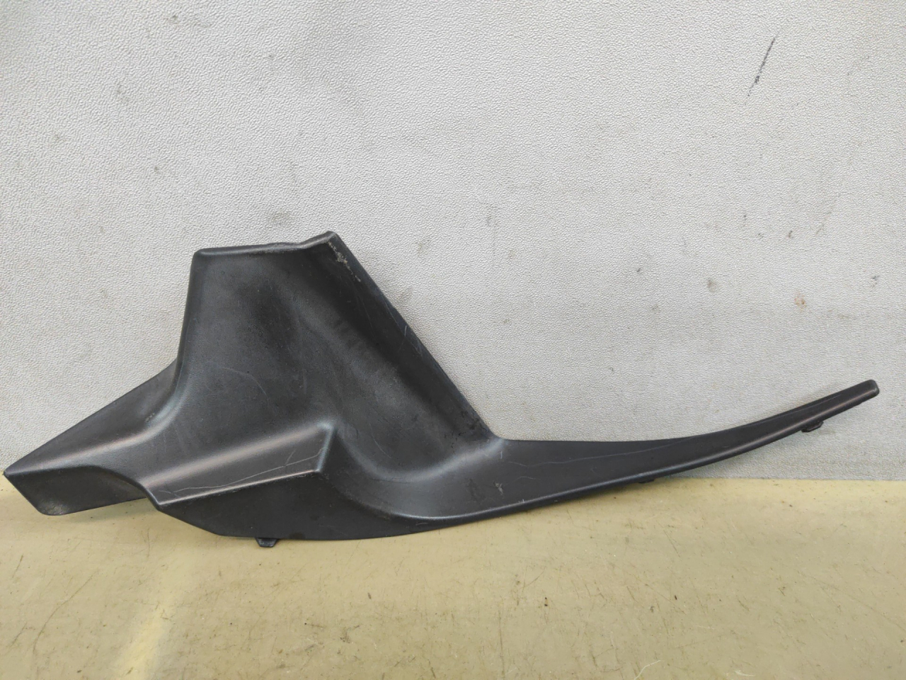 молдинг лобового стекла Subaru Impreza 5 поколение (GK/GT) 2019, 2.0 л., бензин, вариатор, серый, седан, полный привод, 91423FL01A - фото №1