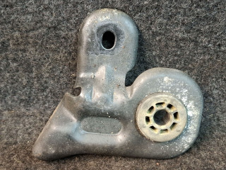 кронштейн радиатора Chevrolet Traverse 2 поколение [рестайлинг] 2022, 3.6 л., бензин, АКПП, белый, внедорожник 5 дв., полный привод, 84250349