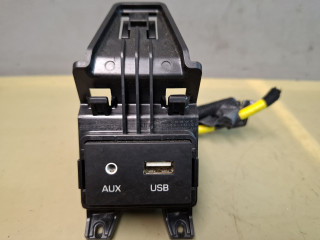 разъем AUX / USB Hyundai Elantra AD 2018, 2.0 л., бензин, АКПП, серебристый, передний привод, 96120F2010