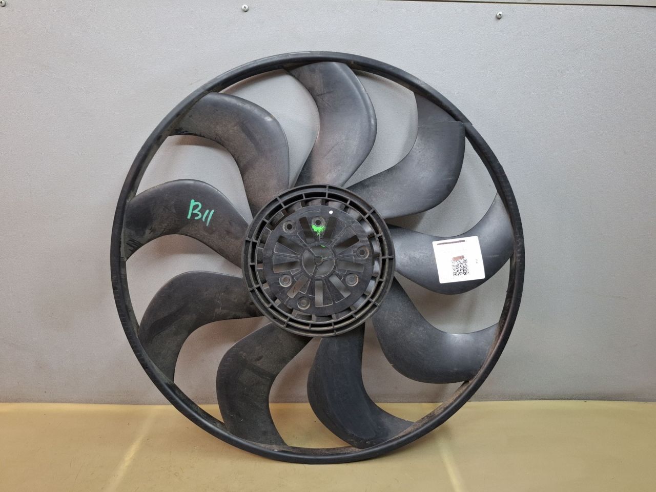 крыльчатка вентилятора (лопасти) Chevrolet Equinox 3 поколение 2018, 1.5 л., бензин, АКПП, серый/441b, полный привод - фото №1