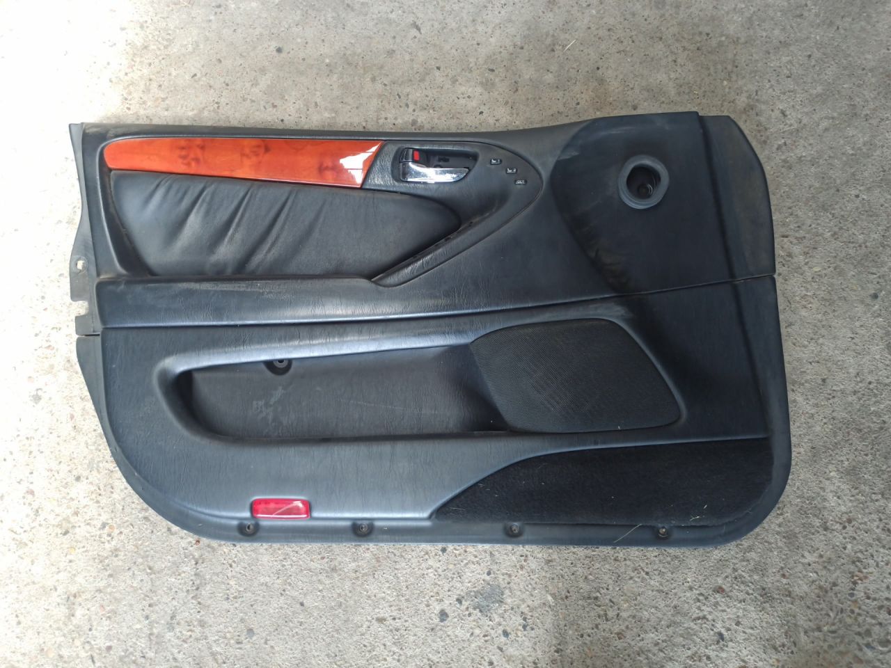 обшивка двери передняя левая Lexus GS 2 поколение 2000 - фото №1