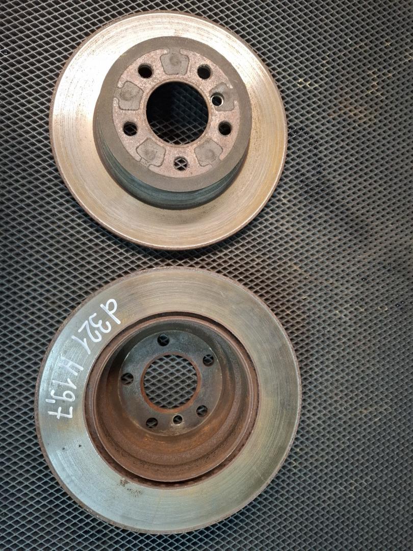 диски тормозные задние BMW X5 E70 2008, 3.0 л., дизель, АКПП, серый, внедорожник 5 дв., полный привод, правый руль - фото №1