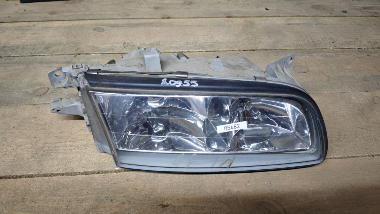 фара правая Mazda Millenia 1 поколение 1998 - фото №1