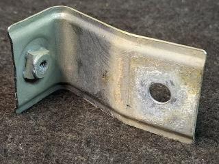 крепление ( кронштейн ) крыла Volkswagen Tiguan 2 поколение 2020, 2.0 л., бензин, АКПП, серый, полный привод, 5NA809471