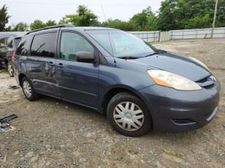 Toyota Sienna 2 поколение XL20 [рестайлинг]