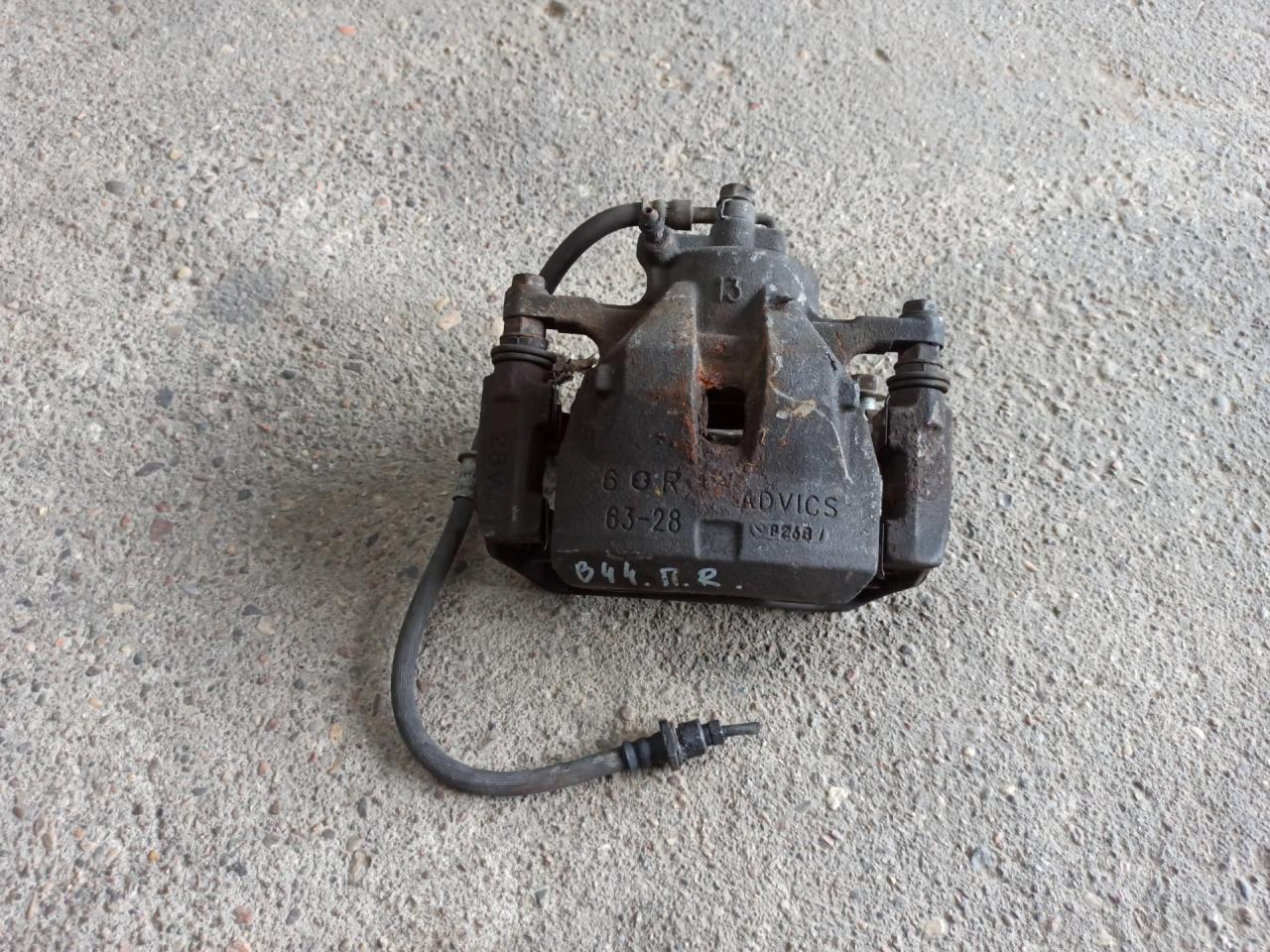 суппорт передний правый Toyota Camry 7 поколение XV40 ACV40 (2006 - 2009), 3.5 л., 2GR-FE, бензин, АКПП, серо-голубой, седан, передний привод - фото №1