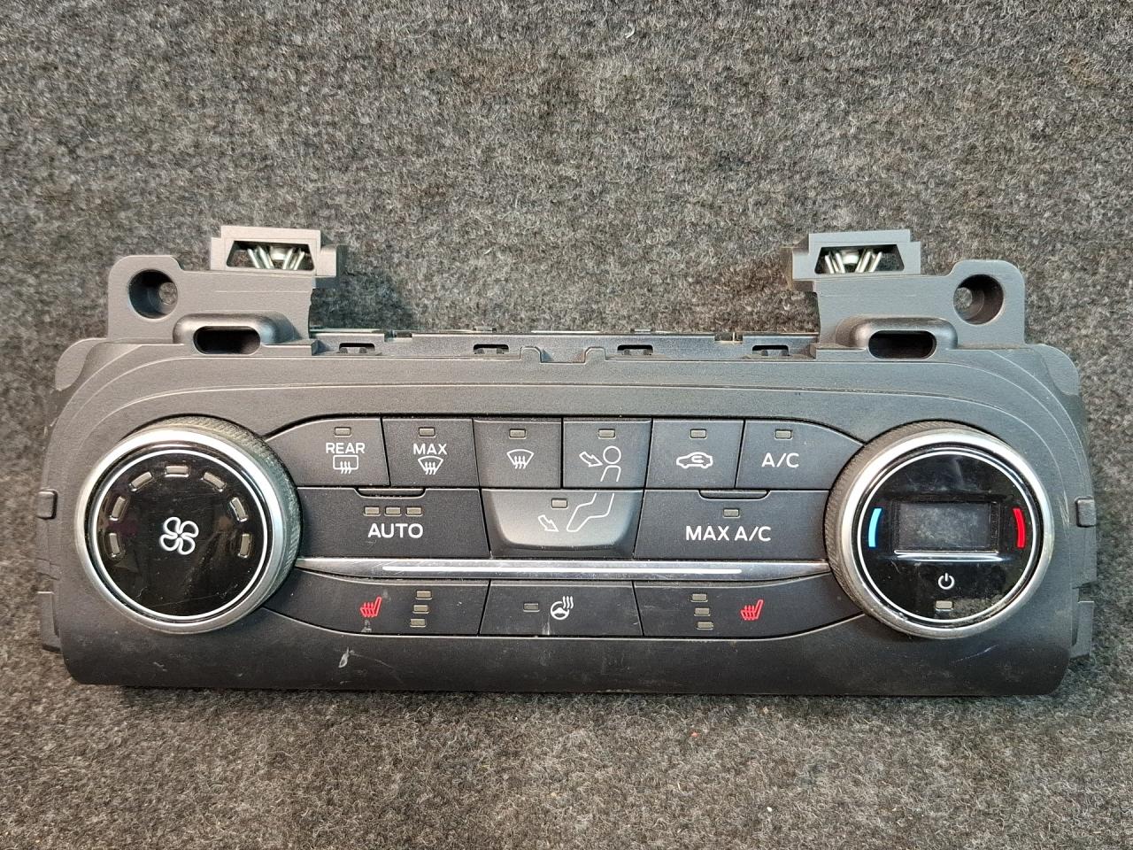 блок управления печки / климат-контроля Ford Escape 4 поколение CX482 2020, 2.0 л., бензин, АКПП, белый az, внедорожник 5 дв., полный привод, LJ6T-18C612-RC - фото №1