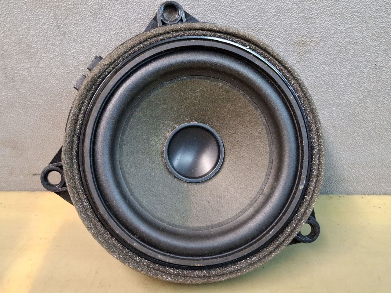 динамик BMW 3 серия F30/F31/F34 F30 2013, 2.0 л., N20 B20 A, бензин, АКПП, черный, седан, полный привод, 926494402 - фото №1