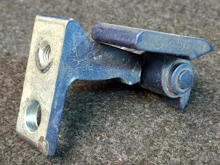 петля двери Volkswagen Jetta 7 поколение 2019, 1.4 л., бензин, АКПП, синий, седан, передний привод