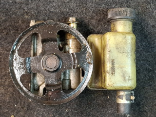 насос гидроусилителя руля Mazda CX-7 1 поколение 2007, 2.3 л., бензин