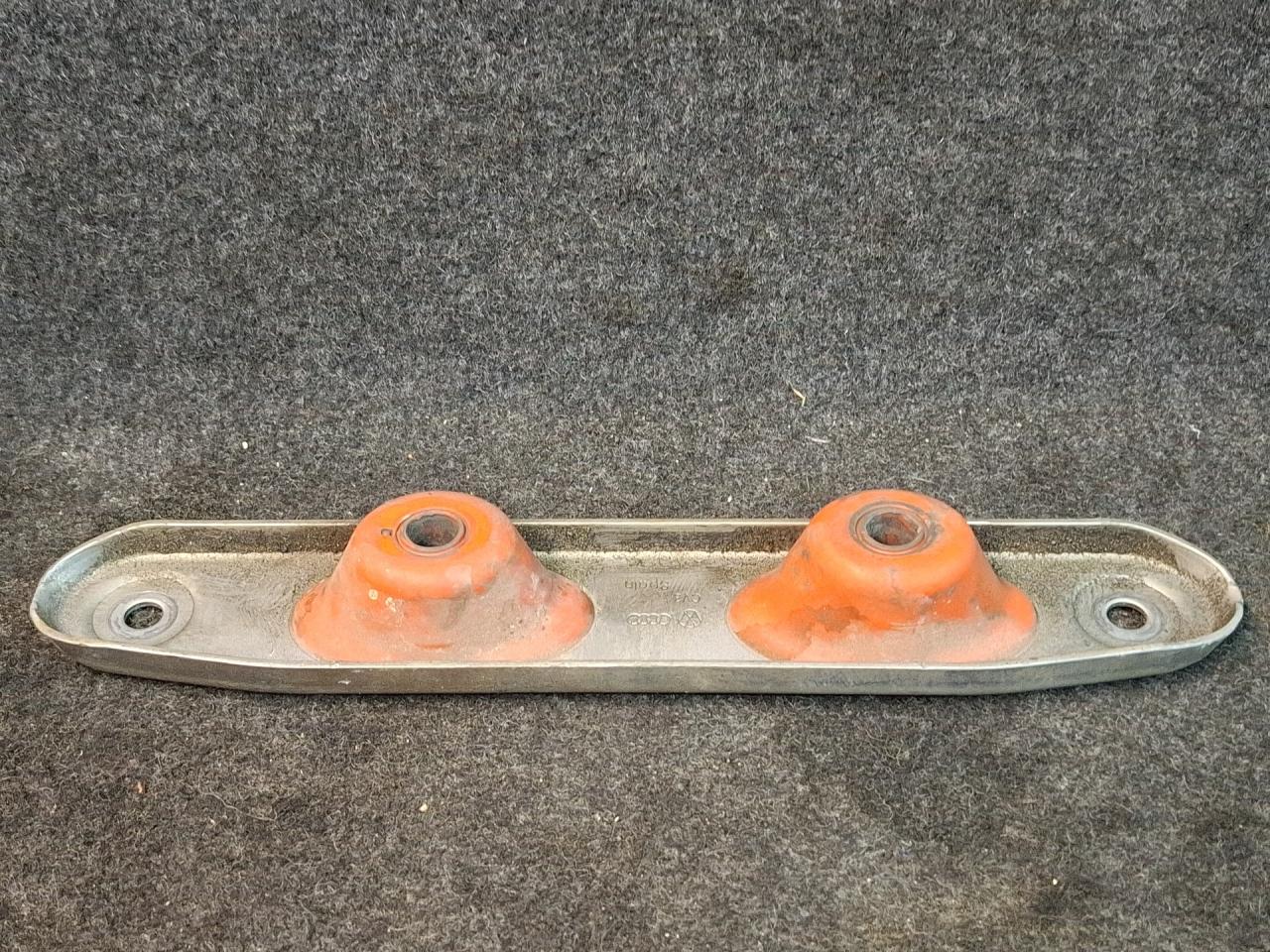 кронштейн глушителя Volkswagen Jetta 7 поколение 2019, 1.4 л., бензин, АКПП, синий, седан, передний привод - фото №1