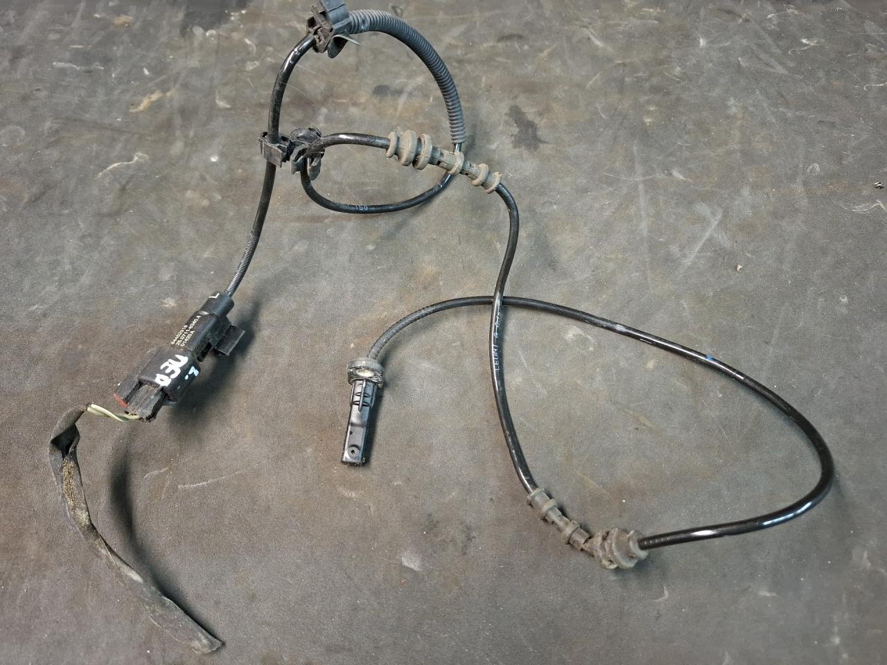 датчик ABS Cadillac XT4 1 поколение 2020, 2.0 л., бензин, АКПП, 318e, полный привод, 84452518 - фото №1