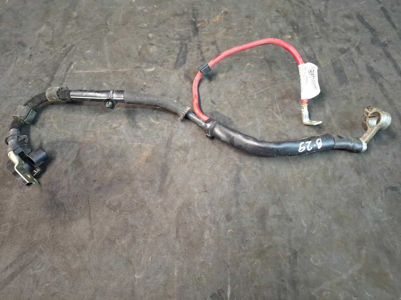 плюсовой провод аккумулятора Volkswagen Jetta 7 поколение 2019, 1.4 л., бензин, АКПП, синий, седан, передний привод, 5Q0971228P - фото №1