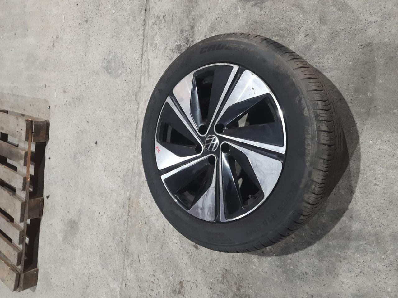 диск литой Volkswagen Taos 1 поколение 2024, 1.5 л., бензин, АКПП, черный, внедорожник 5 дв., полный привод - фото №1