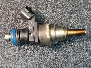 форсунка Mazda CX-7 1 поколение 2006, 2.3 л., бензин, E7T20171