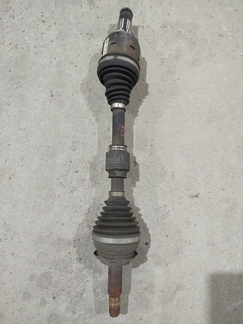 полуось передняя левая (приводной вал, ШРУС) Toyota Prius V 1 поколение ZVW41 ZVW41 2014, 1.8 л., гибрид, АКПП, синий, хетчбэк 5 дв., передний привод - фото №1