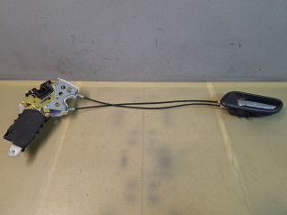 замок двери передней правой Subaru Forester 2 поколение (SG) [рестайлинг] 2006, 2.5 л., EJ251, бензин, МКПП, серебристый, правый руль