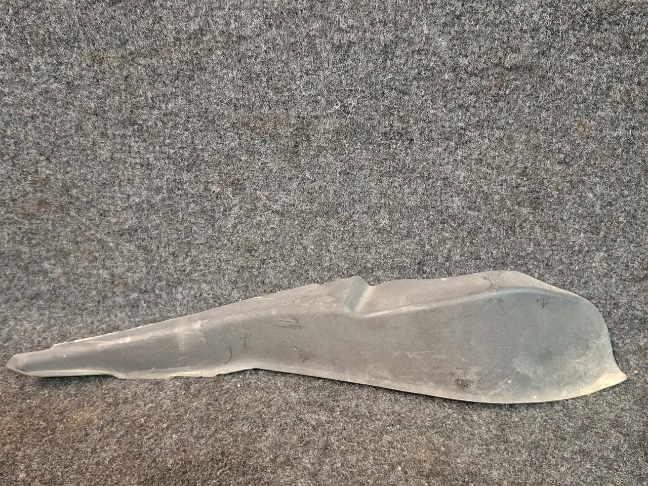 молдинг лобового стекла Chevrolet Malibu 9 поколение 2017, 1.5 л., бензин, АКПП, черный, седан, передний привод, 23244264 - фото №1