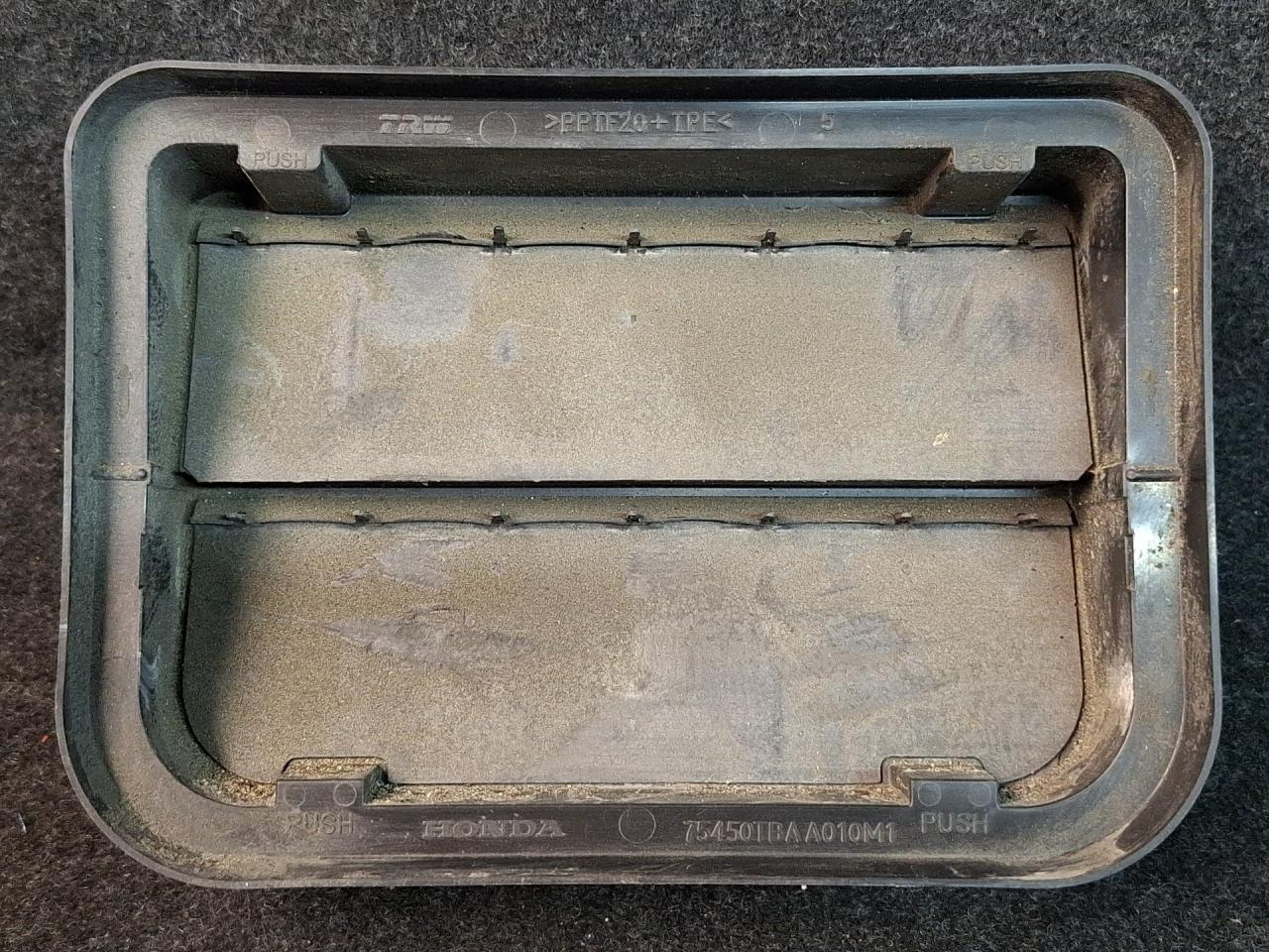 клапан вентиляции кузова Honda Civic 10 поколение 2017, 2.0 л., K20C2, бензин, АКПП, седан, передний привод, 75450TBAA010M1, 75451-TBA-A010M1 - фото №1