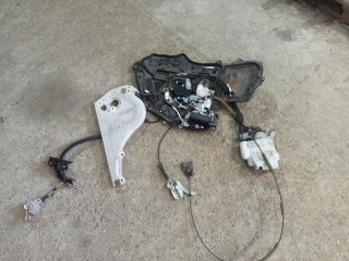 замок двери сдвижной Mazda 5 CR [рестайлинг] 2007, 2.0 л., LF-VE, бензин, АКПП, минивэн, передний привод, правый руль