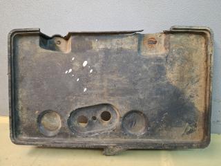 полка аккумулятора Mazda 323F BJ 2000, 2.0 л., RF3F, дизель, МКПП, хетчбэк 5 дв., передний привод, B26C56041