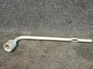 ключ колесный (балонный) Mazda 6 GJ [рестайлинг] GJ 2015, 2.5 л., PYY1, бензин, АКПП, белый, седан, передний привод