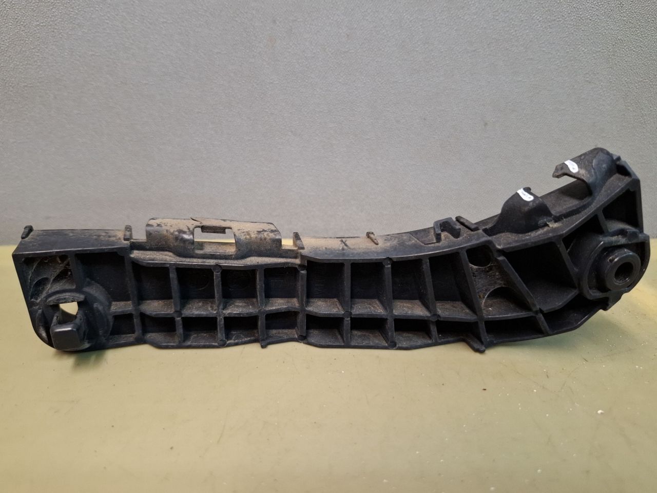 Крепление бампера переднего Toyota Camry 7 поколение XV40 ACV40 2009, 2.4 л., 2AZ-FE, бензин, АКПП, синий, седан, передний привод, 5253606020 - фото №1