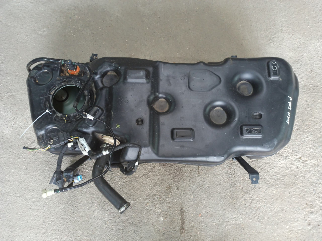 бак топливный Ford Escape 4 поколение CX482 2021, 2.5 л., гибрид, АКПП, внедорожник 5 дв., полный привод - фото №1