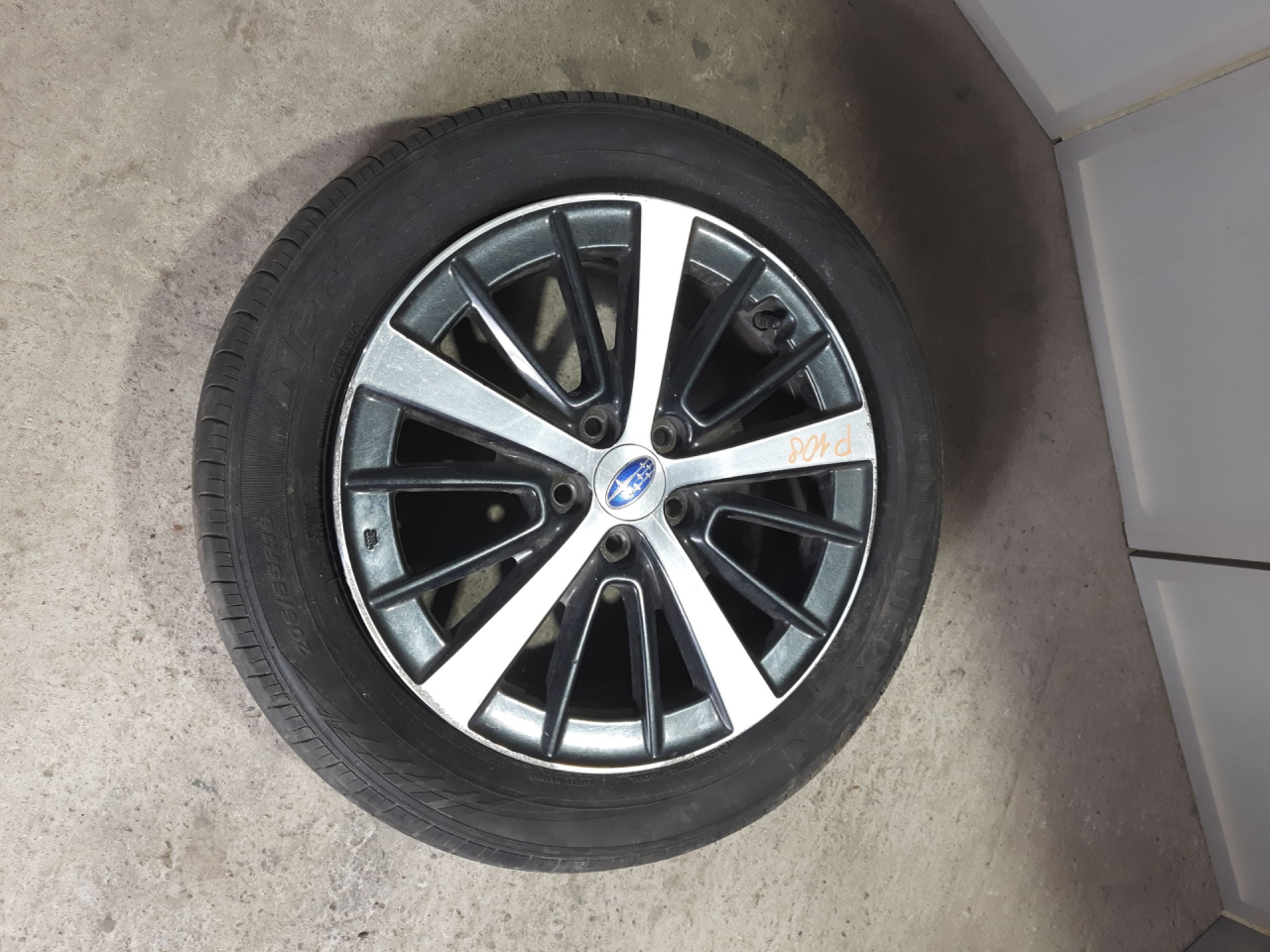 диск литой Subaru Impreza 5 поколение (GK/GT) 2019, 2.0 л., бензин, вариатор, серый, седан, полный привод - фото №1