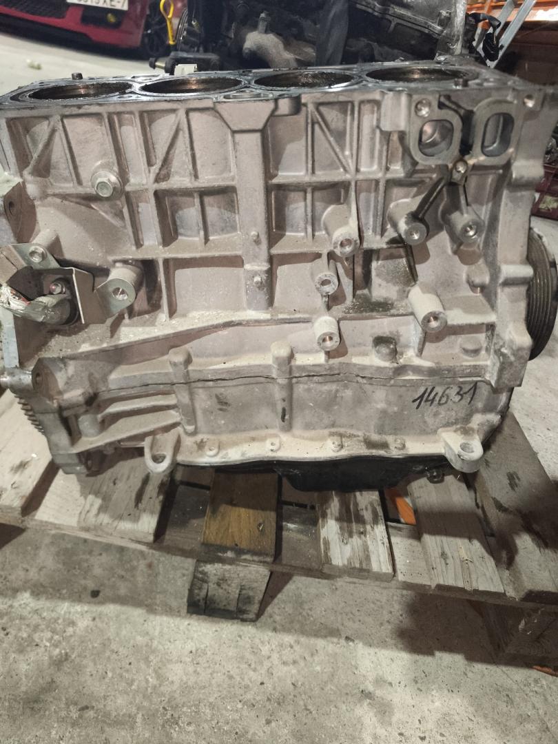 двигатель Mitsubishi Outlander 3 поколение 2013, 2.0 л., 4J11, бензин, АКПП, серый, внедорожник 5 дв., передний привод, правый руль, 4B11 - фото №1