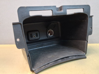 бардачок Chevrolet Equinox 3 поколение 2018, 1.5 л., бензин, АКПП, серый/441b, полный привод, 23270879