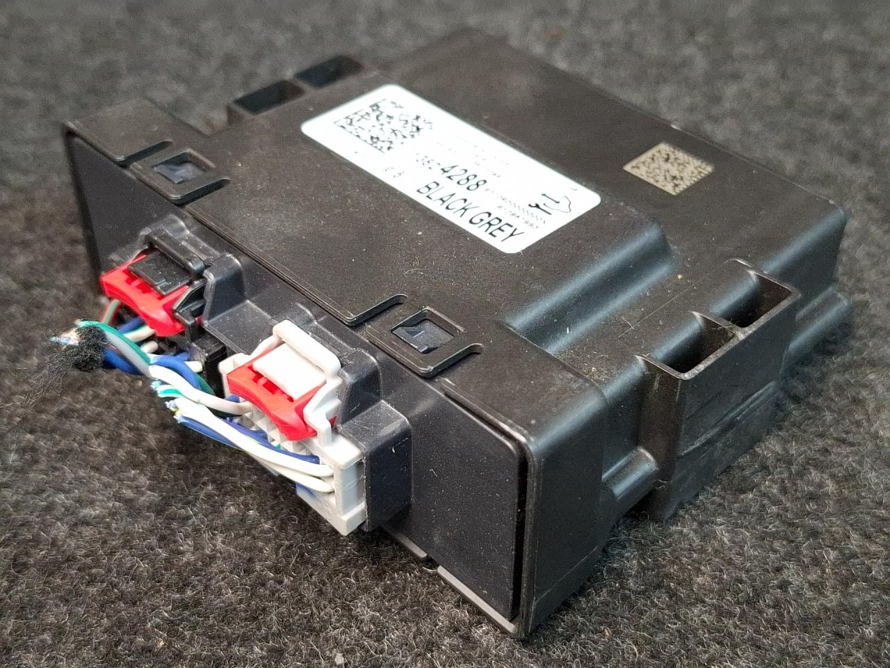 блок управления центральным замком GMC Terrain 2 поколение 2020, 1.5 л., бензин, АКПП, серый 464с, передний привод, 13524288 - фото №1