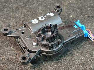 моторчик заслонки печки Volkswagen Jetta 7 поколение [рестайлинг] 2024, 1.5 л., бензин, АКПП, серый, седан, передний привод, 2Q0907511G