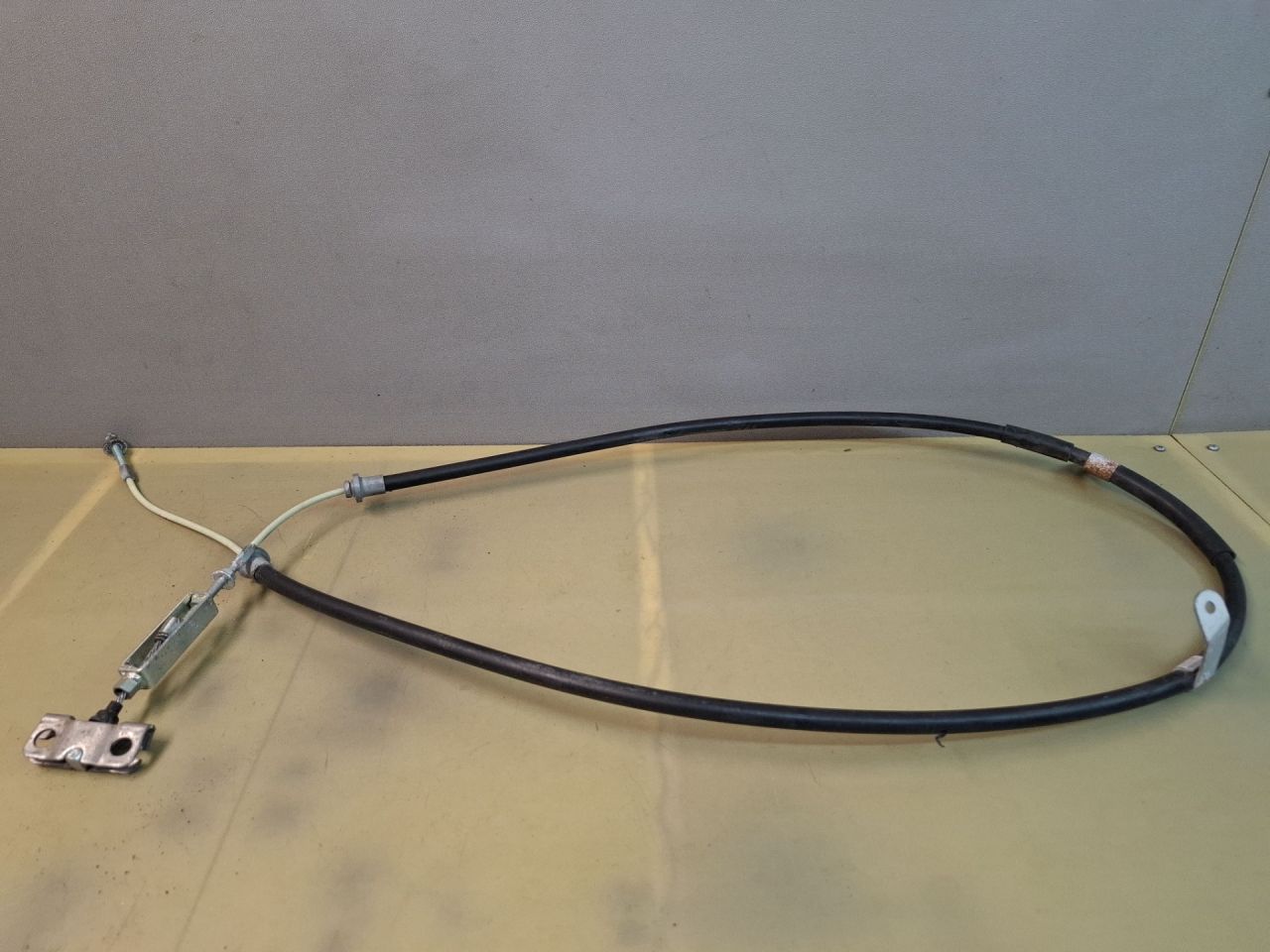 трос ручника Toyota Camry 7 поколение XV40 ACV40 2009, 2.4 л., 2AZ-FE, бензин, АКПП, синий, седан, передний привод - фото №1