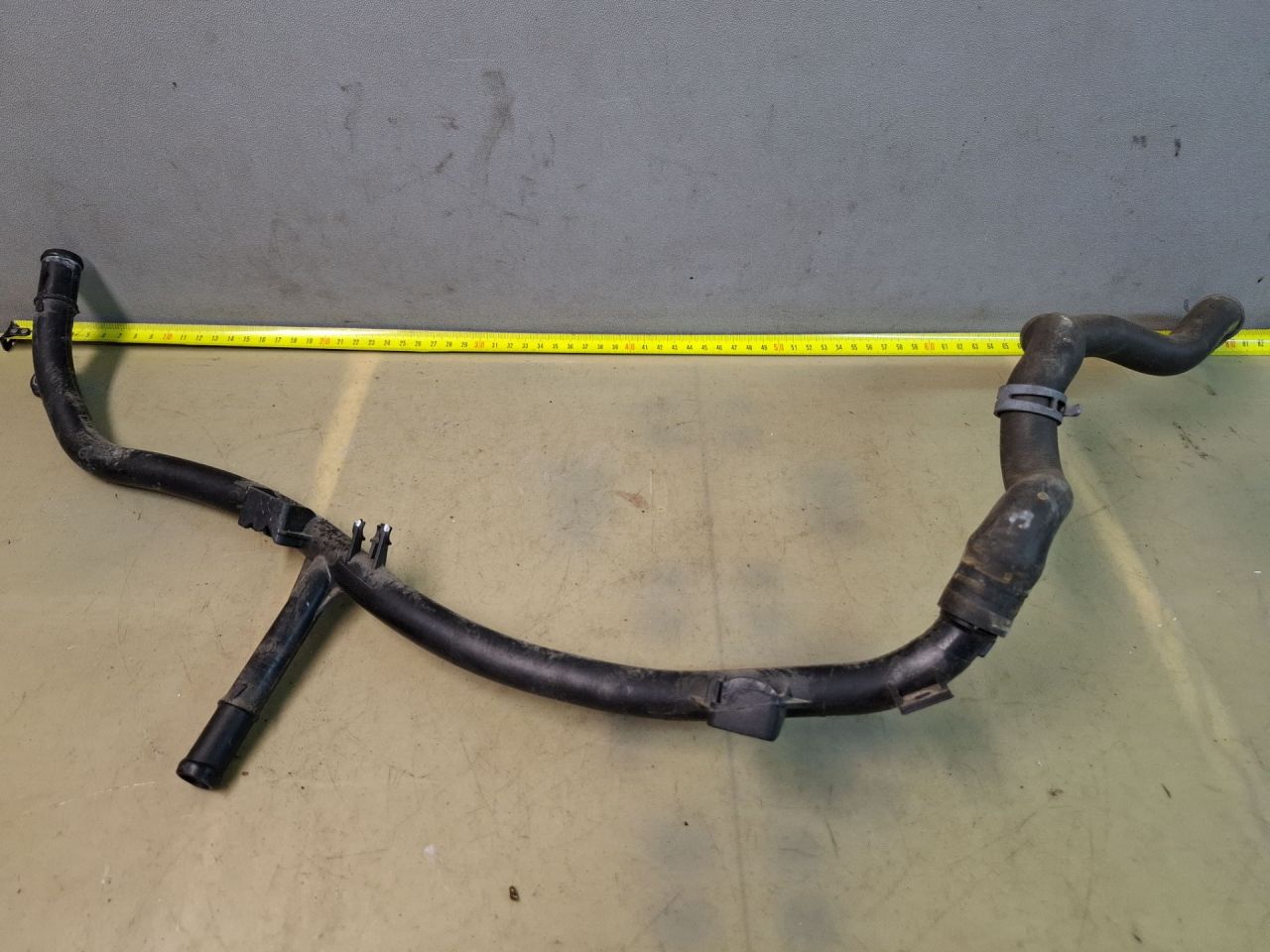 трубка охлаждающей жидкости Volkswagen Jetta 7 поколение 2019, 1.4 л., бензин, АКПП, оранжевый, седан, передний привод - фото №1