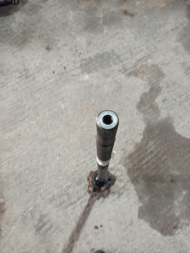 полуось задняя (приводной вал, ШРУС) Volkswagen LT 1 поколение 1990, 2.4 л., дизель, МКПП - фото №1