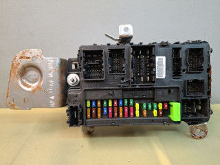 блок предохранителей Ford Edge 2 поколение CD539 [рестайлинг] 2020, 2.0 л., бензин, АКПП, красный, внедорожник 5 дв., полный привод