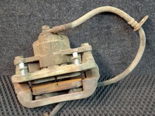 суппорт задний левый Toyota Camry 8 поколение XV50 ACV40 2012, 2.4 л., бензин