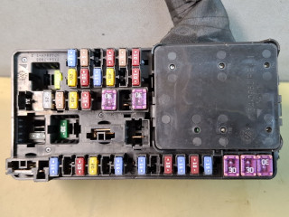 блок предохранителей Chevrolet Traverse 2 поколение [рестайлинг] 2022, 3.6 л., бензин, АКПП, белый, внедорожник 5 дв., полный привод