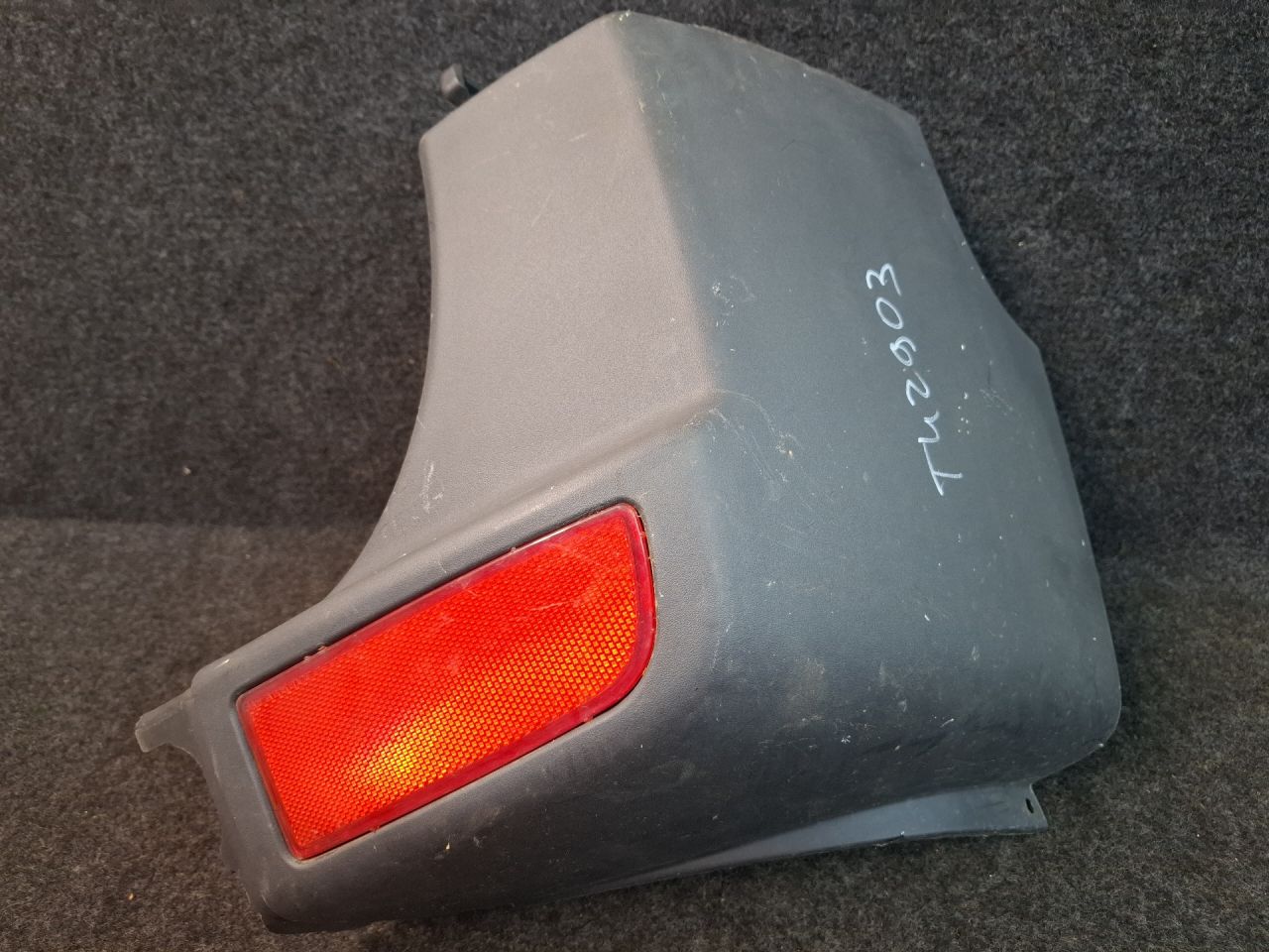 клык бампера задний правый Mercedes-Benz Sprinter 2 поколение (W906) 2007, 2.1 л., OM 646.701, дизель, МКПП, красный - фото №1