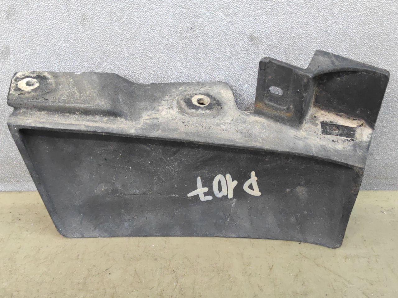 брызговик Chevrolet Equinox 3 поколение 2019, 1.5 л., бензин, АКПП, белый 140х, минивэн, передний привод - фото №1