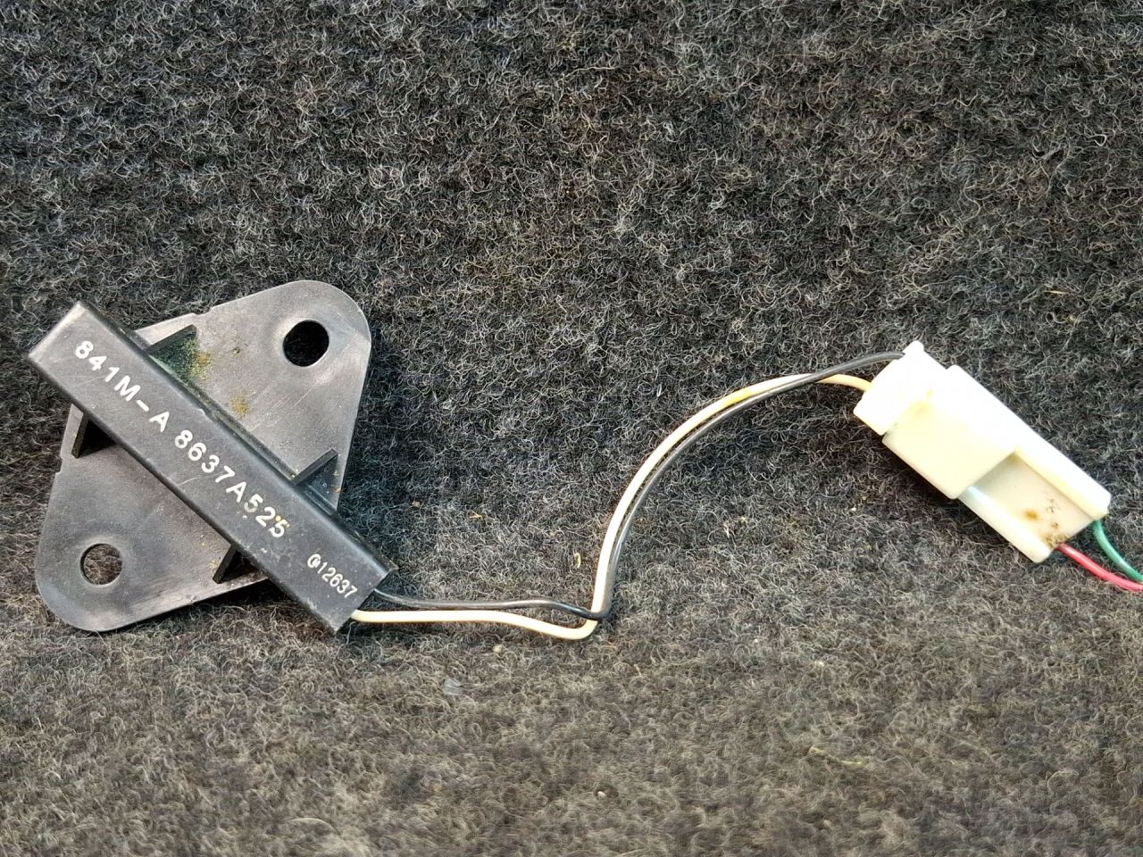 Антенна системы комфортного доступа Mitsubishi ASX 1 поколение 2012, 2.0 л., 4B11, бензин, АКПП, черный, внедорожник 5 дв., полный привод, 8637A525, 841MA - фото №1