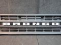 решетка радиатора Ford Bronco 6 поколение U725 2024, M2DB-8A382-AB, M2DB-8150AA5YZ9 - фото №3