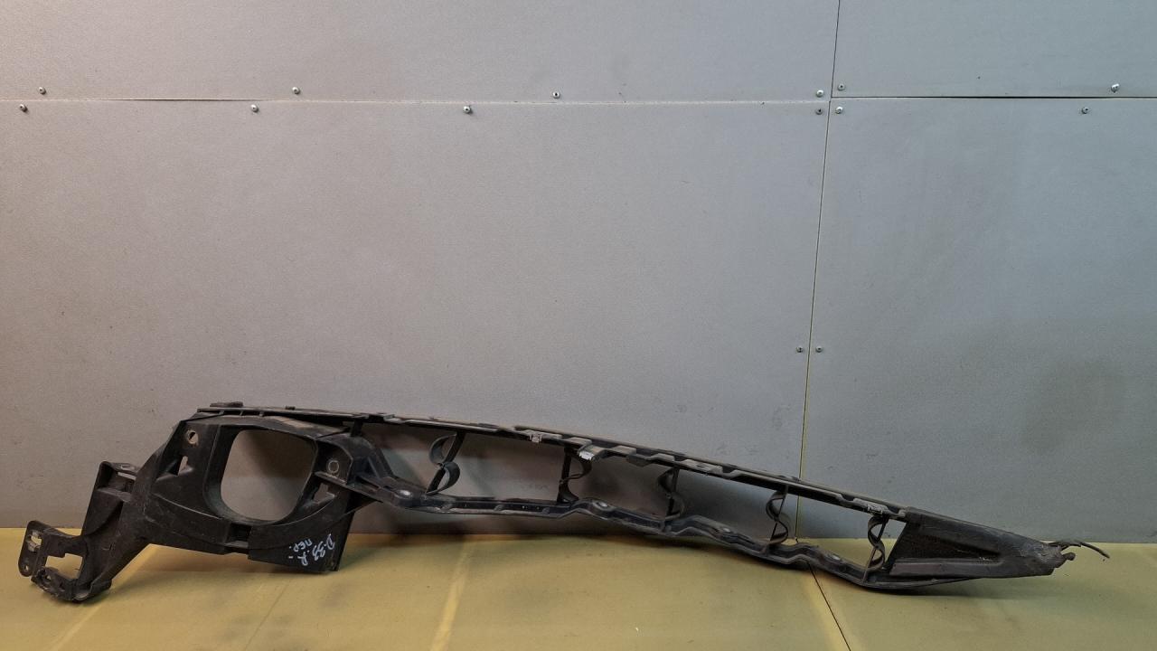 крепление ( кронштейн ) крыла BMW X5 E70 2008, 3.0 л., дизель, АКПП, серый, внедорожник 5 дв., полный привод, правый руль, 10503410 - фото №1