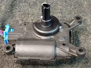 моторчик заслонки печки Volkswagen Jetta 7 поколение [рестайлинг] 2024, 1.5 л., бензин, АКПП, серый, седан, передний привод, 2Q0907511G