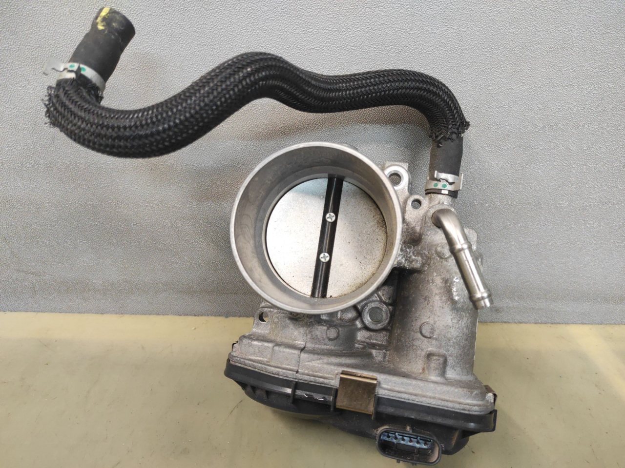 заслонка дроссельная Lexus UX 1 поколение 2021, 2.0 л., i, бензин, АКПП, 2203024010 - фото №1