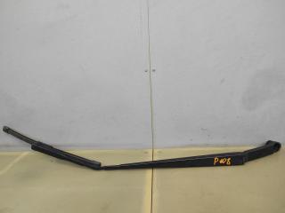 щеткодержатель (поводок стеклоочистителя, дворник) Subaru Impreza 5 поколение (GK/GT) 2019, 2.0 л., бензин, вариатор, серый, седан, полный привод