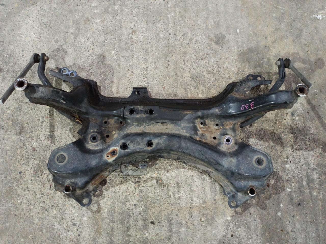 балка подвески передняя (подрамник) Toyota Prius V 1 поколение ZVW41 ZVW41 2014, 1.8 л., гибрид, АКПП, синий, хетчбэк 5 дв., передний привод - фото №1